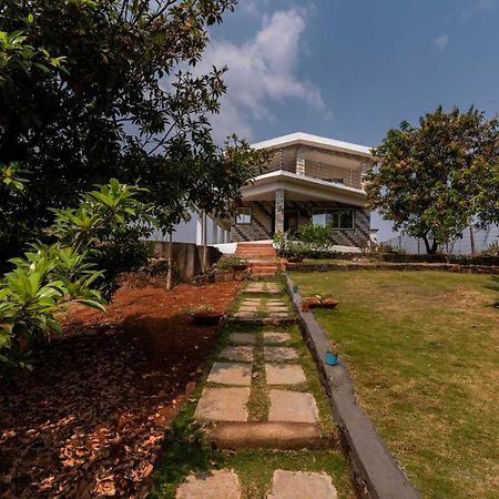 Aqua & Sage By Stayvista - Riverside Villa With Pool & Terrace Karjat Bagian luar foto