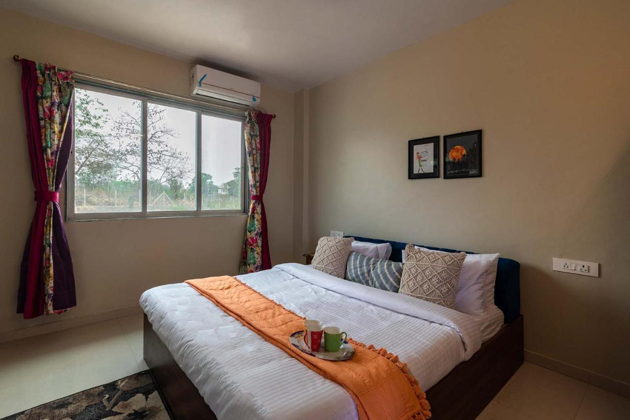 Aqua & Sage By Stayvista - Riverside Villa With Pool & Terrace Karjat Bagian luar foto