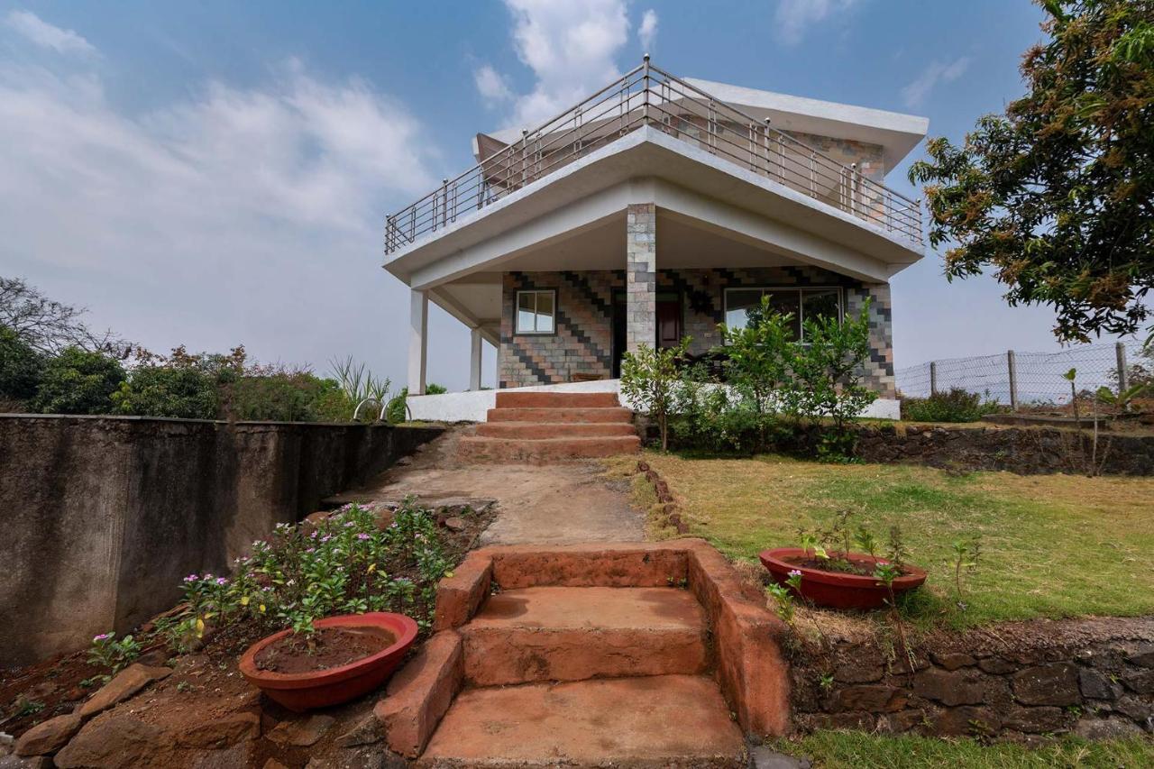 Aqua & Sage By Stayvista - Riverside Villa With Pool & Terrace Karjat Bagian luar foto